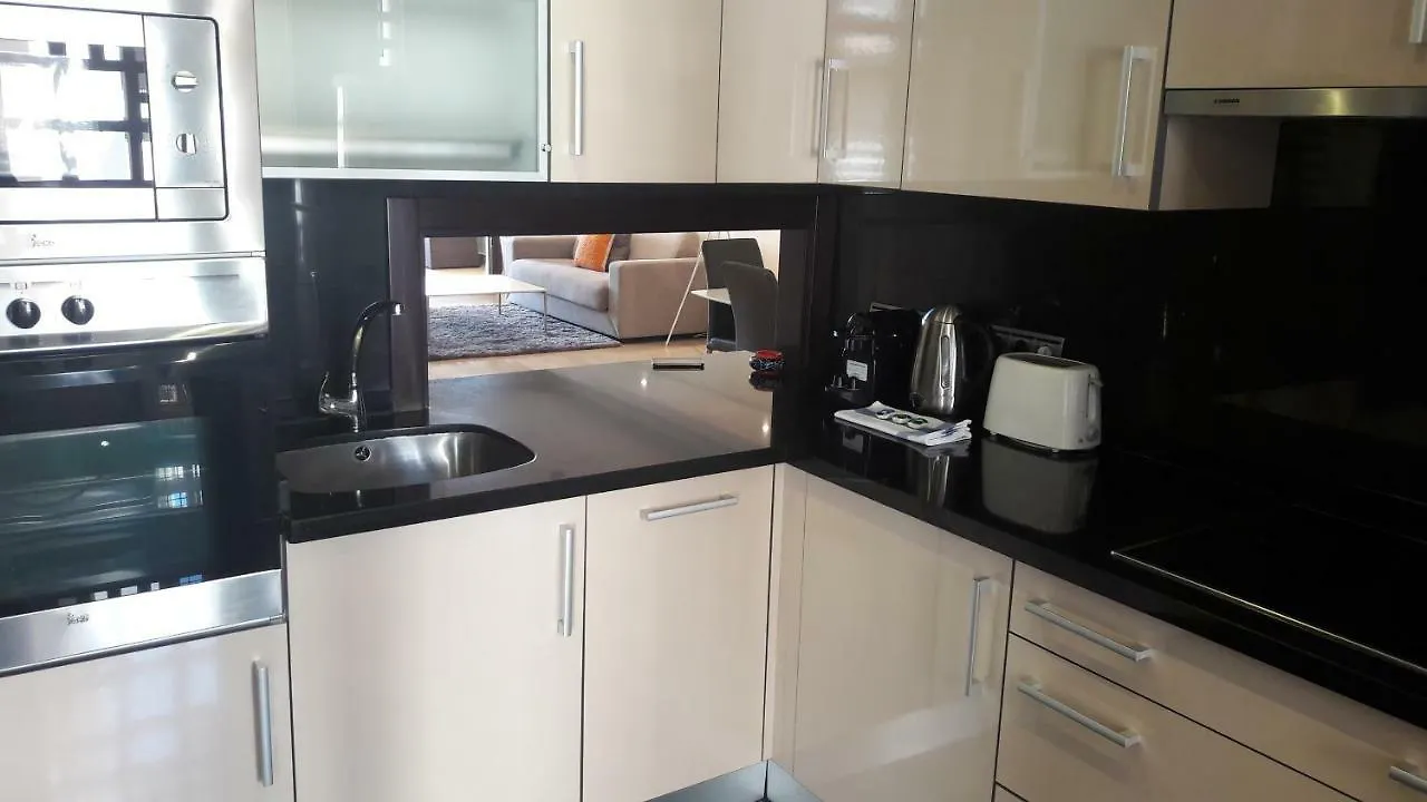 103 - Beach Apartment With Spa & Gym Estepona